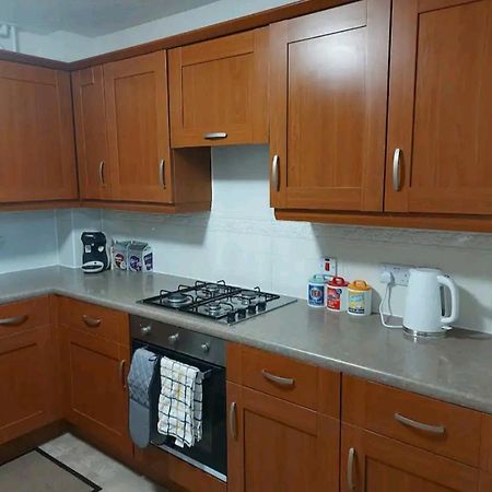 2 Bedroom Apartment Exhall Zewnętrze zdjęcie